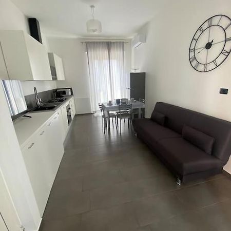 Nice House Luminoso Con Terrazzo Gallarate Exterior photo